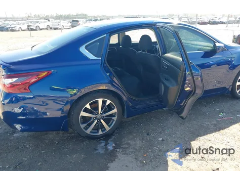 2017 Nissan Altima 2.5 Sr from USA, damaged, VIN 1N4AL3AP8HC493094